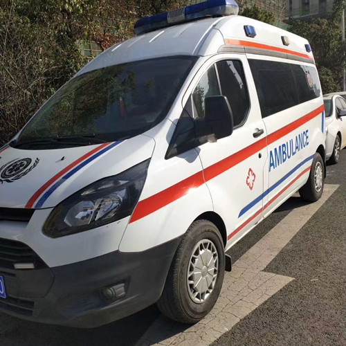 雨山品质救护车出租,为您的健康出行负责