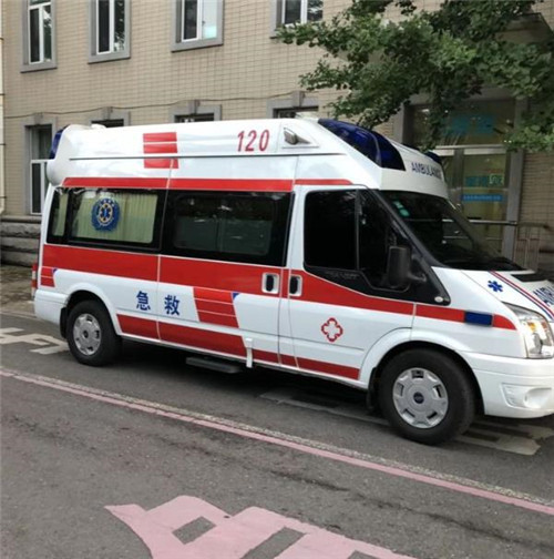 雨山选择我们的救护车出租,开启安心转院之旅