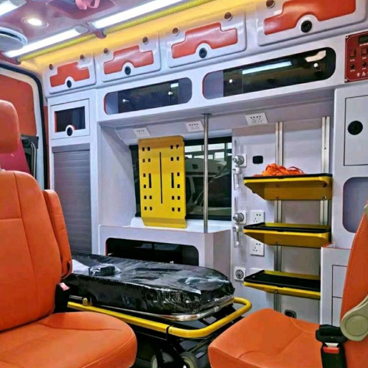 雨山长途救护车护送病人租赁价格